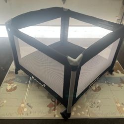 Joovy Room 2 Large Portable Playpen With Changing Table Attachment 