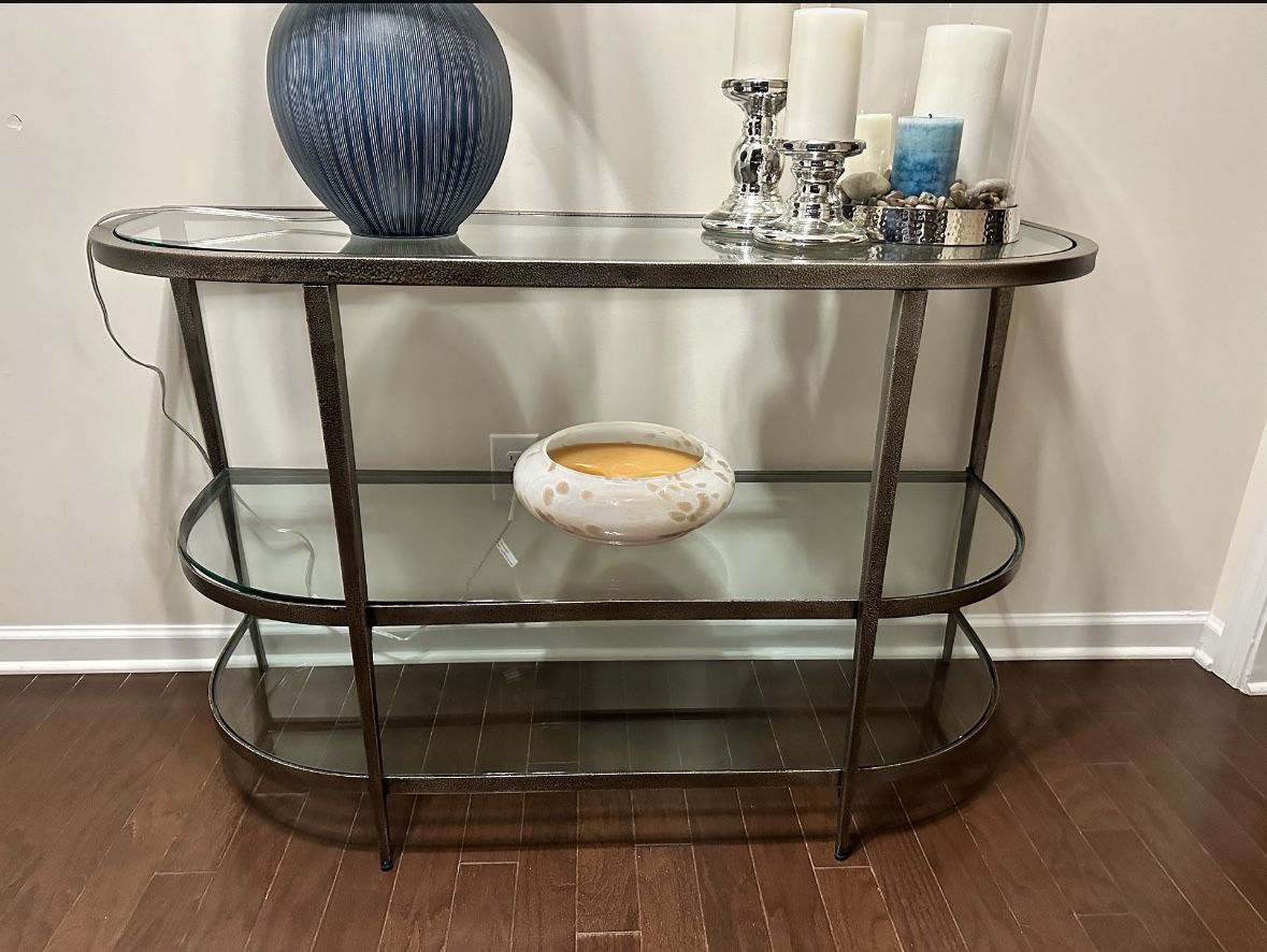 Console Table - Bassett Furniture