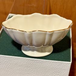 Vintage Lenox China Gold Trim Scalloped Oval 4 1/2" Dish Bowl NEW IN BOX