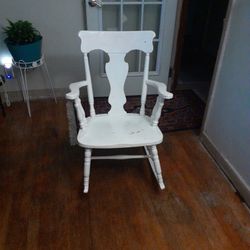 White Rocking Chair I Used It To Rock My Grandbaby In Good Condition Asking $20