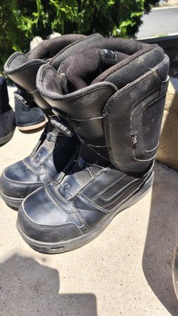 Snowboard boots.