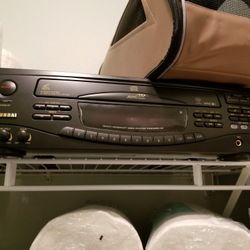 Hyundai 3 disk player and karaoke player