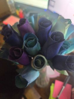 Handmade thin wood Rose Bouquet
