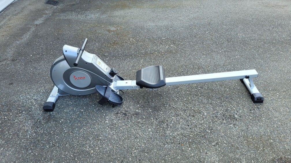 Rowing Machine - Magnetic