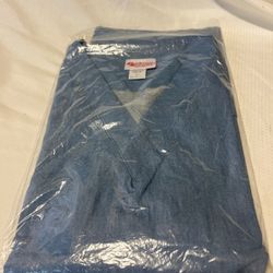 New Women’s Scrub Top Size Large 