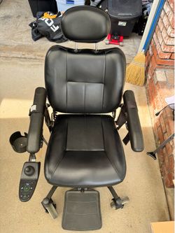 Invacare Pronto M41 Power Wheelchair