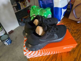 Nike Renew Run Shoes Size 8