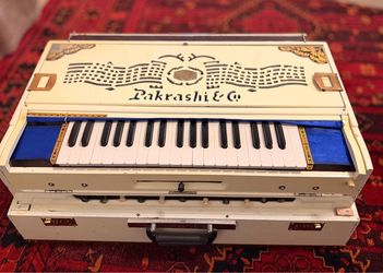 Pakrashi Harmonium