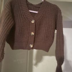 Juniors crop sweater