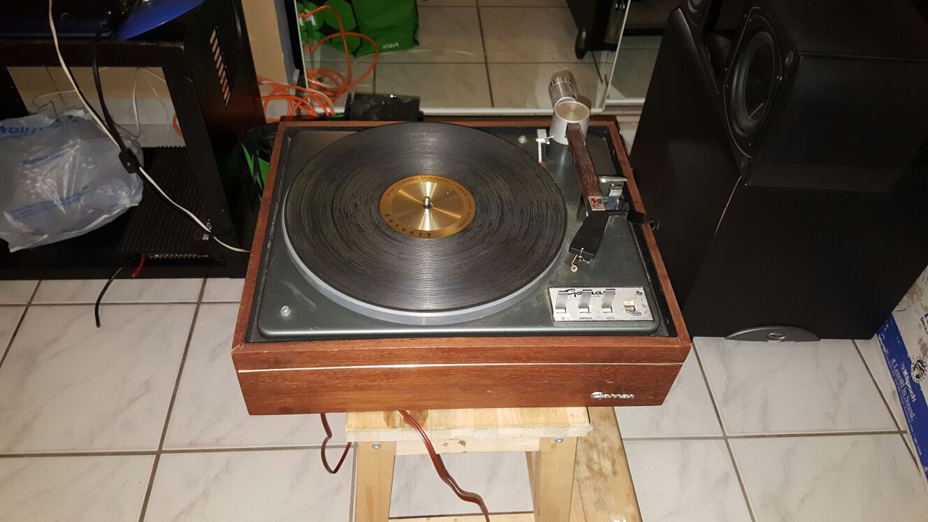 Vintage Gerrard Lab-80 turntable