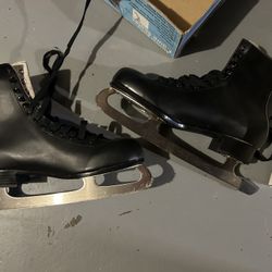 NEW! Adult Black Leather Figure Skates Sz 11