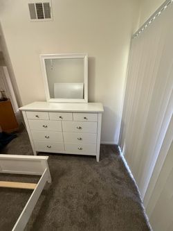 bed dresser