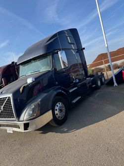 Volvo Semi Truck
