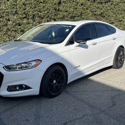 2016 Ford Fusion Hybrid
