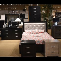 4 Pc Queen Bedroom Set