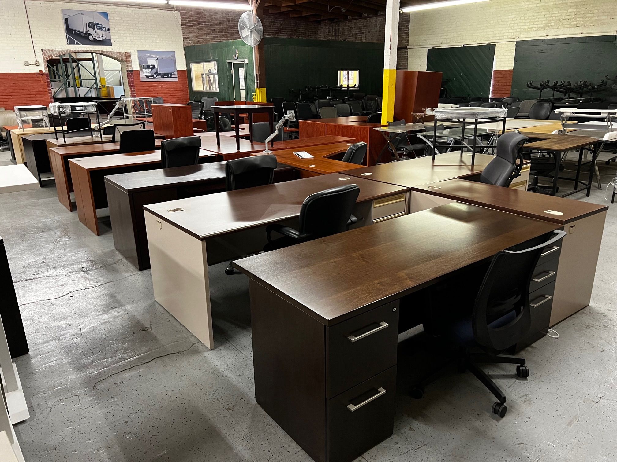 OFFICE  DESKS   (All Commercial Grade)   -can deliver-