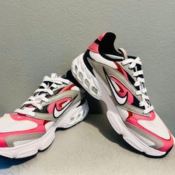 Women’s Nike Zoom Air Fire  Size 7