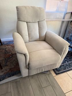 Recliner Chair - If you see this, it’s still available! (Monrovia)