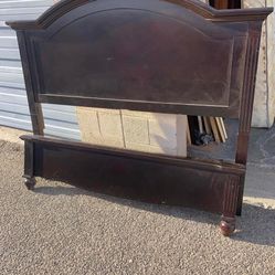 🥰FULL SIZE BED FRAME, CHEST, AND NIGHTSTAND🥰