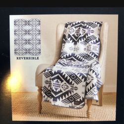 Pendleton Reversible Jacquard Throw Blanket Navy Blue 