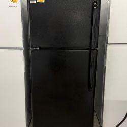 HAIER 30” TOP AND BOTTOM REFRIGERATOR 