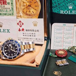 Rolex Submariner Date 40mm 16613 Black dial Bezel 18k yellow gold & steel oyster box papers tags
