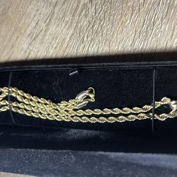 gold 24in rope chain + pendant