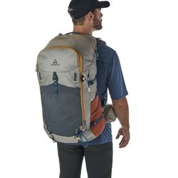 Hiking backpack daypack ascend