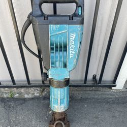 Makita Demolition Hammer 