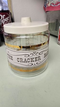 Cracker canister