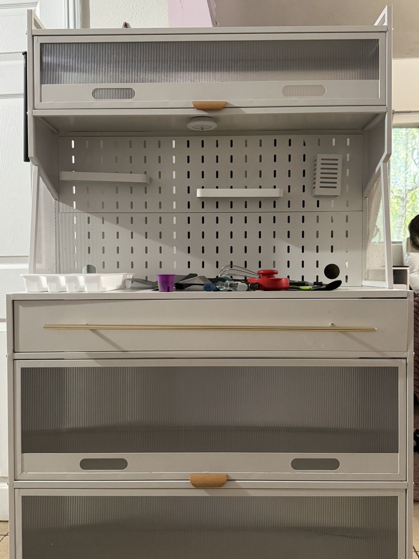 Kitchen Cabinet