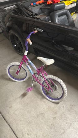 Girls beginner bike