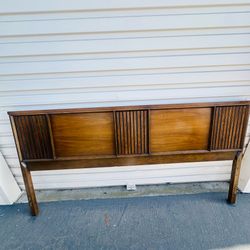 Mid century headband cal king size