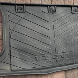 Hyundai Accent Rubber Carpeted Floor Mats