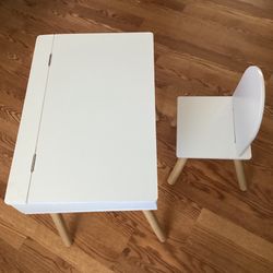 Desk & Chair 