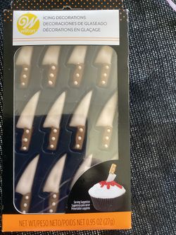 WILTON Gory Halloween Cupcake Chocolates Cake knife Icing Decorations