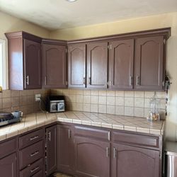 Used Kitchen Cabinets Must Pick Up  (29 Cabinets, Drawers, Lazy Susan)