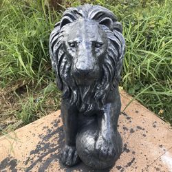🔥🎁🦁Brand New Great Lion. Solid 220 lbs. 3 ft. Very nice piece great Decor. $140 each 