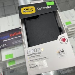 iPhone 15 Plus OtterBox Defender Case