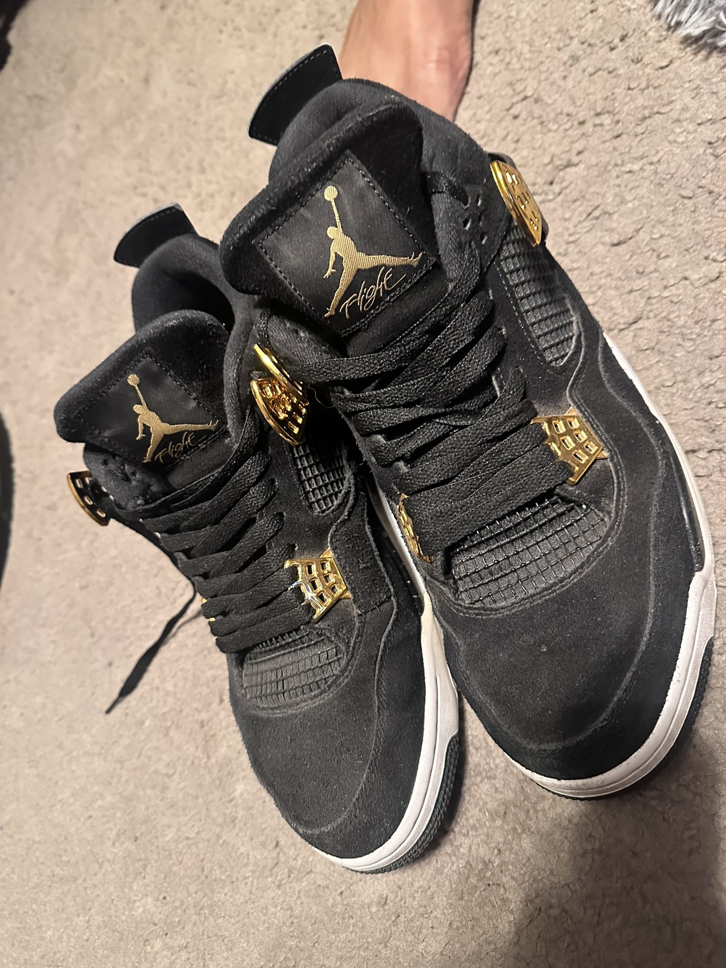 Jordan 4 Retro Gold Size 11