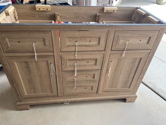 Bathroom vanity