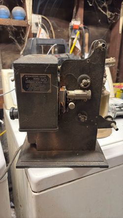 This vintage Kodascope Eight Model 40 movie projector