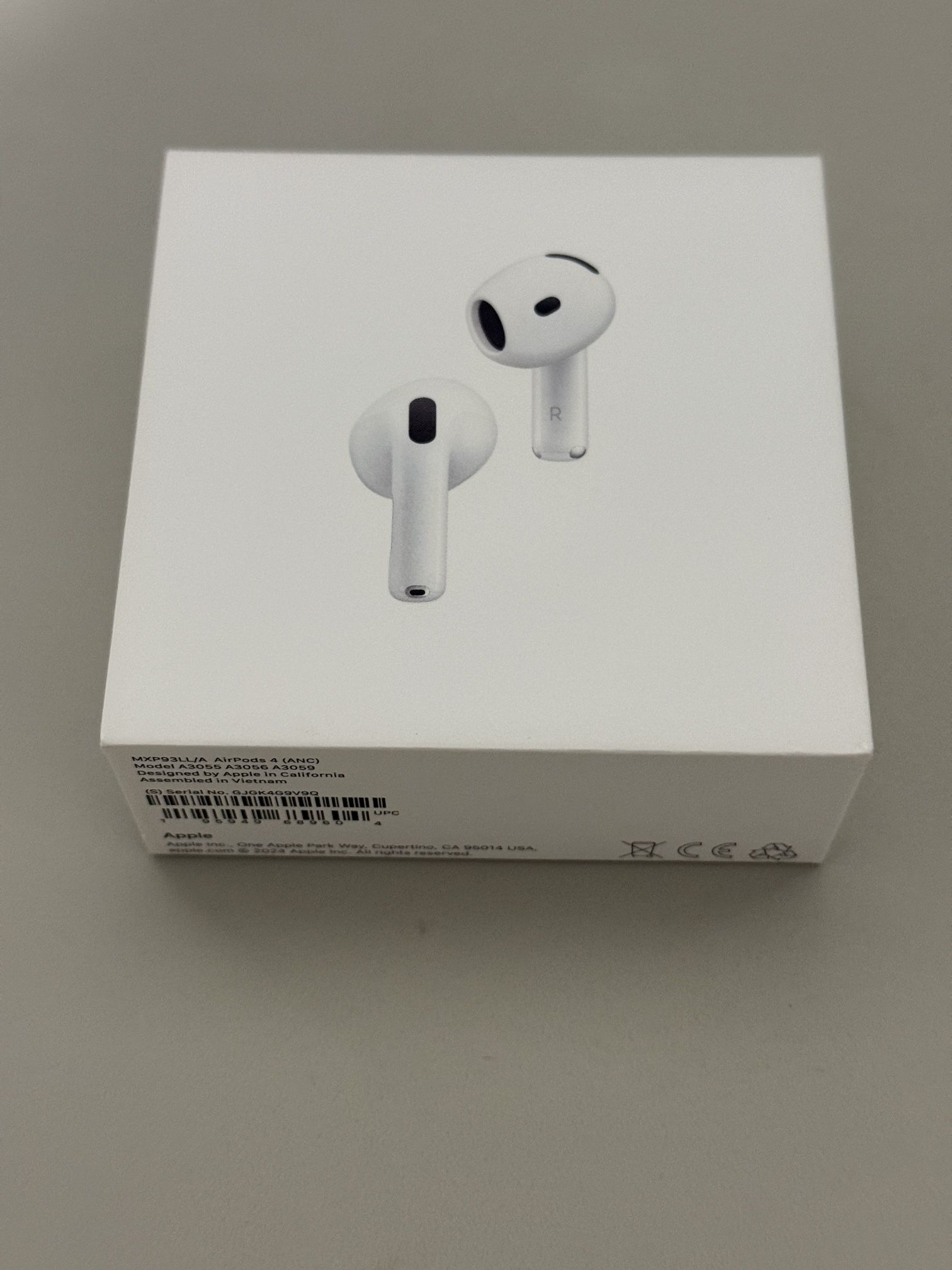 Apple AirPods 4th Gen With Active Noise Cancellation
