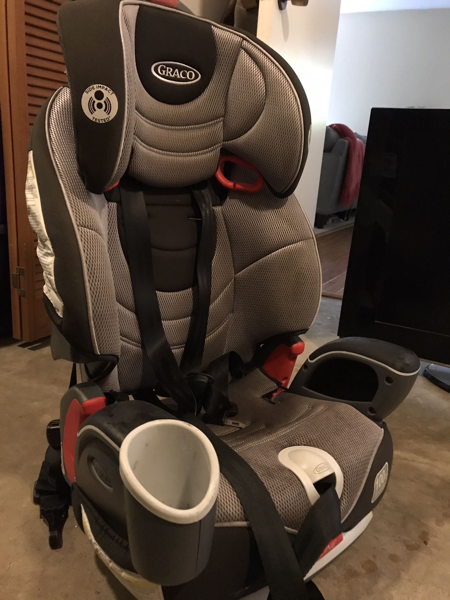 Graco Nautilus car seat and booster seat in one. Up to 100lb booster.