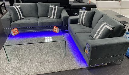 Gray Sofa And Love With LED Lights $999 THIS WEEKEND ONLY!/Sofá gris y amor con luces LED $999 ¡SOLO ESTE FIN DE SEMANA!