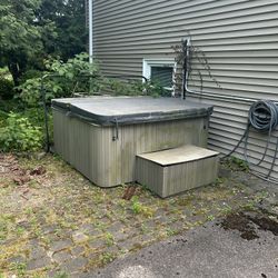 Unused Hot tub For Sale 