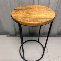 Mesita estilo madera country