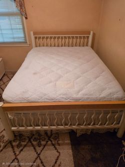 Queen Size Bed Set matress included