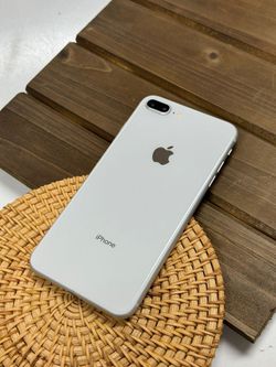  Apple iPhone 8 Plus 📱 – Compatible with All Carriers! Get Yours Today!