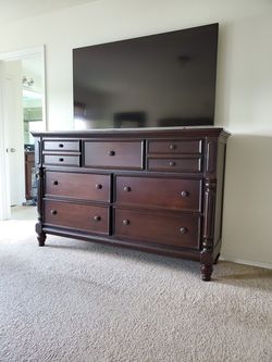Thomasville full wood dresser